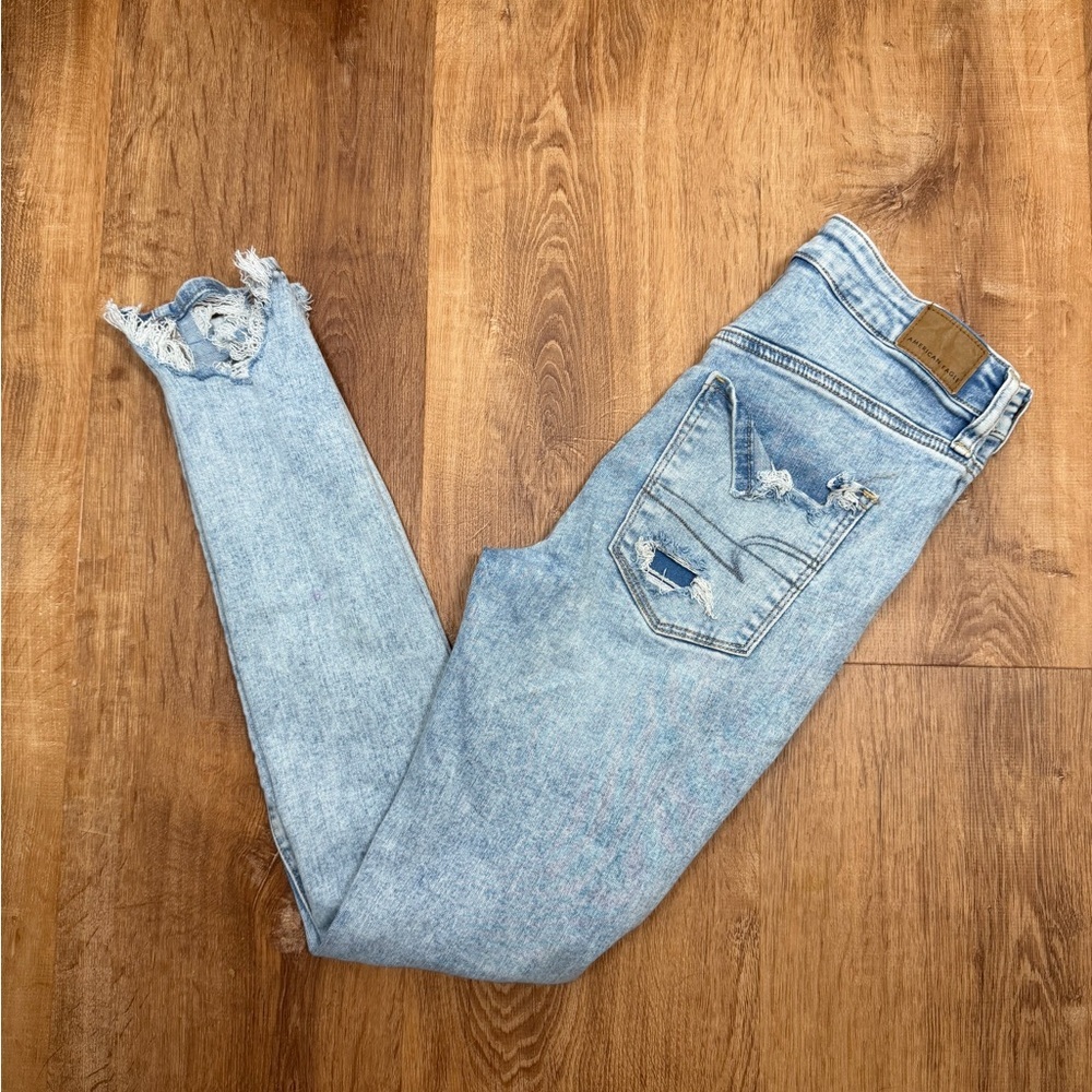 American Eagle Distressed Light Blue Women's Super Hi Rise Jeggings size 4R